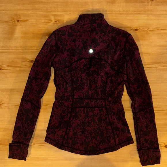lululemon athletica Define in Scatter Blossom Jacquard Garnet Black - Picture 5 of 7